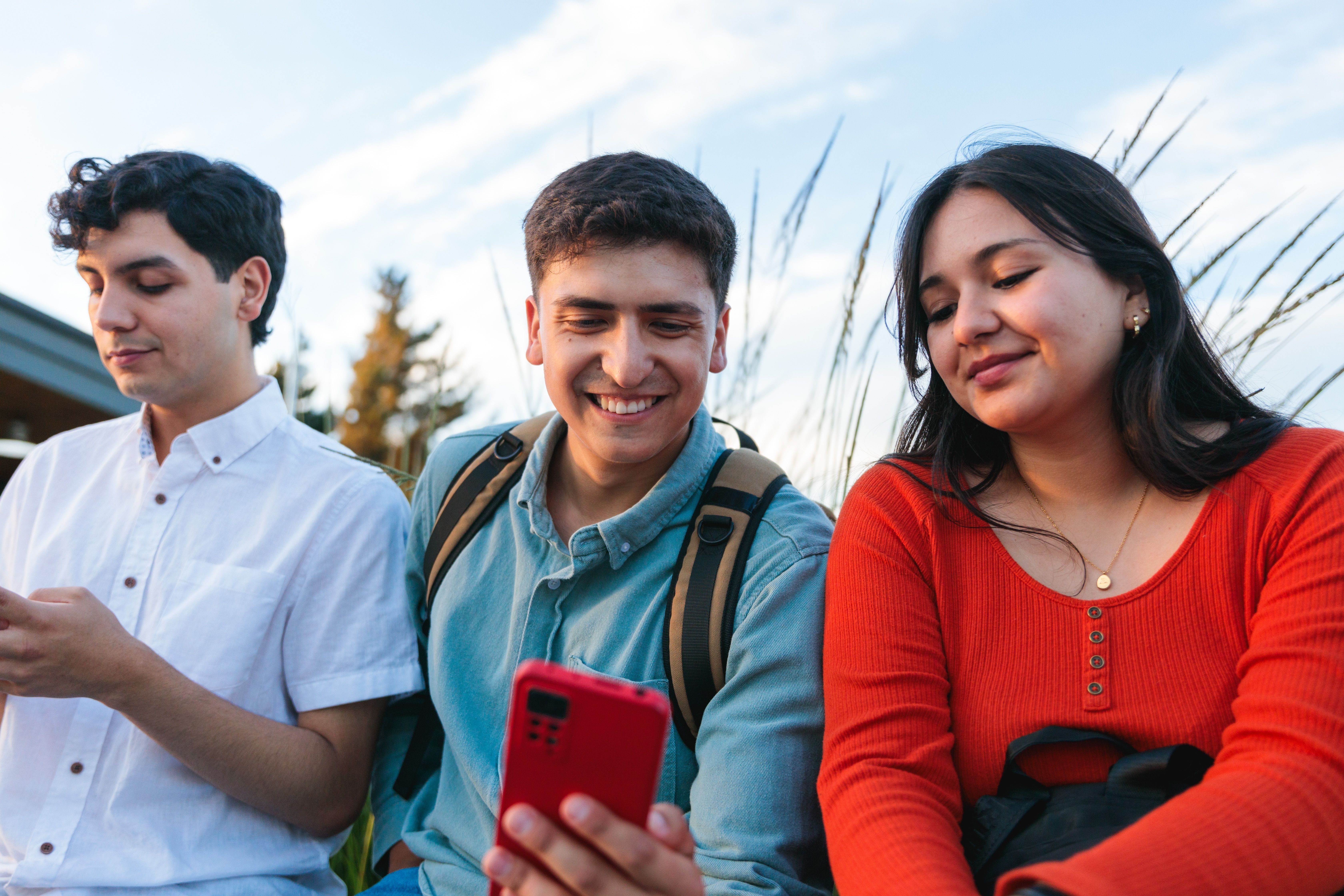 Cámbiate a AT&T Prepago y recibe el doble de MB para navegar durante 6 meses